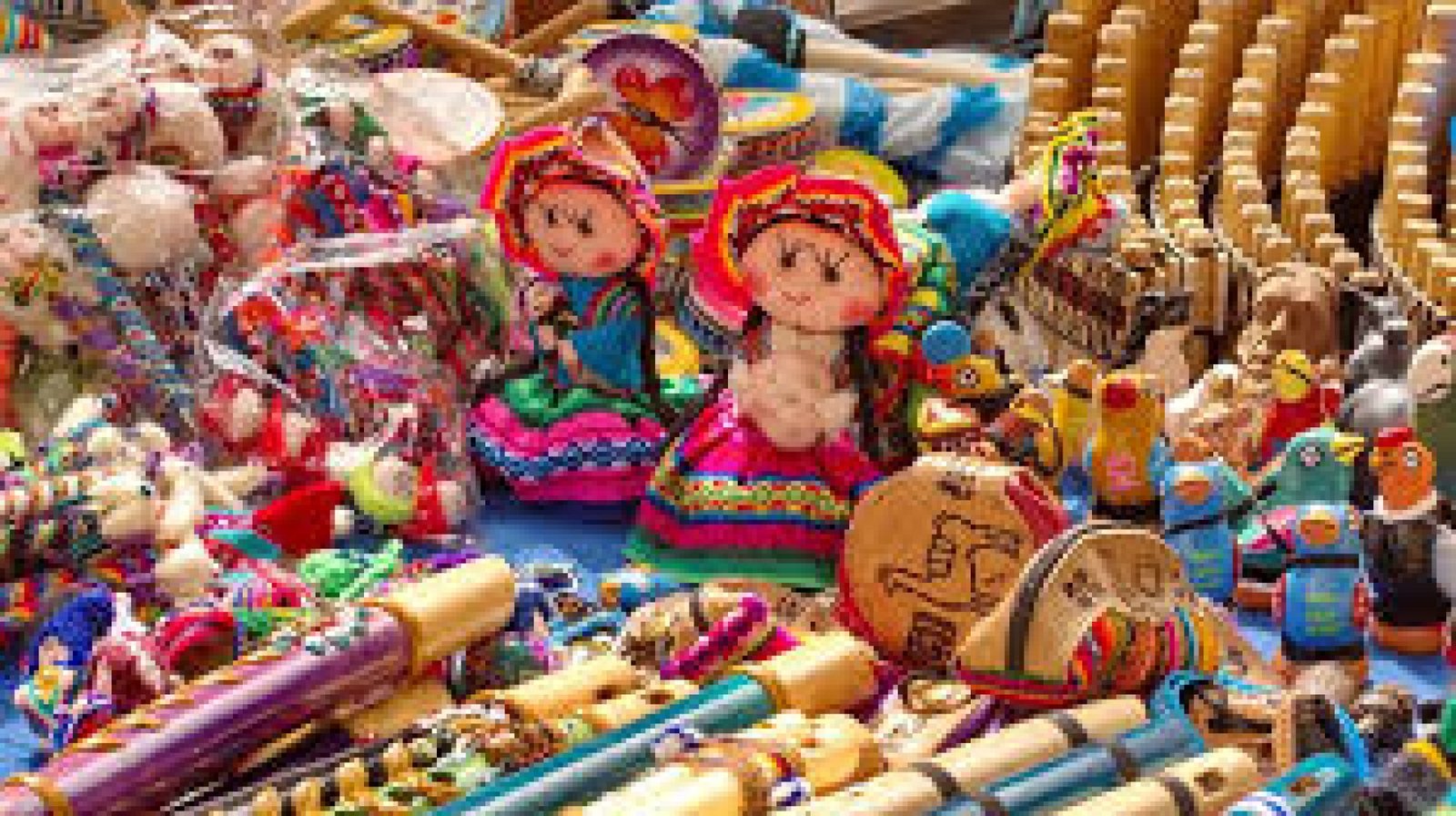 Indigenous Handicrafts of Ecuador: Colors, Ancestral Knowledge, and Creativity