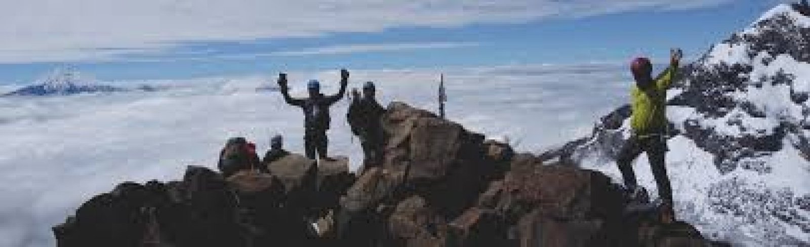 Ascenso al Volcán Illiniza Norte: trekking y paisaje andino en Ecuador