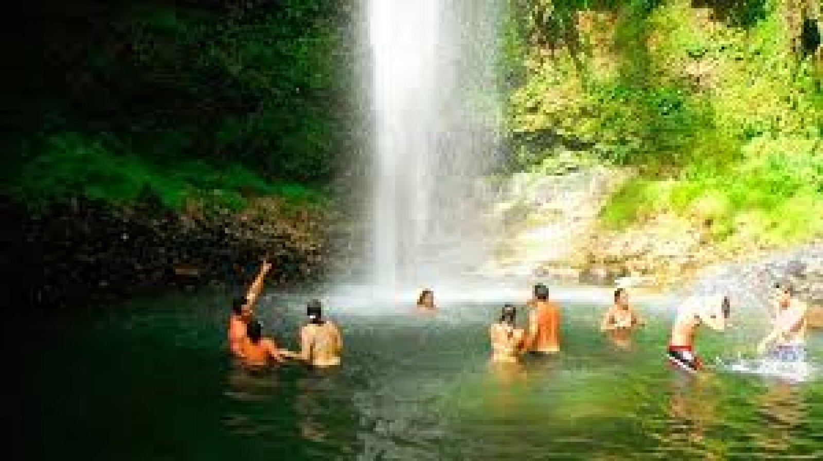 Hola Vida Waterfall: adventure and hidden nature in Ecuador’s Amazon