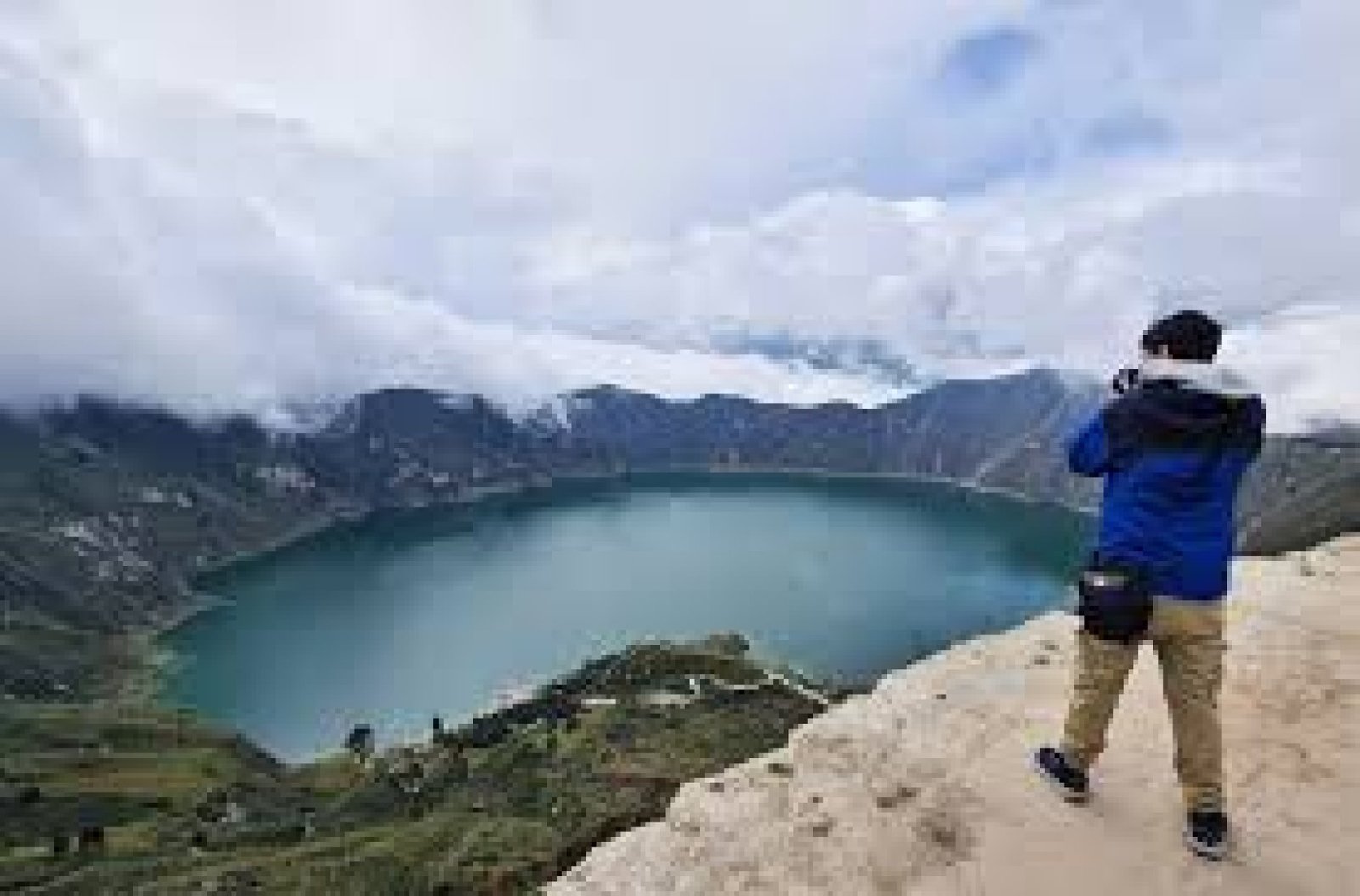 How to Travel Cheap in Ecuador: Backpacker’s Guide