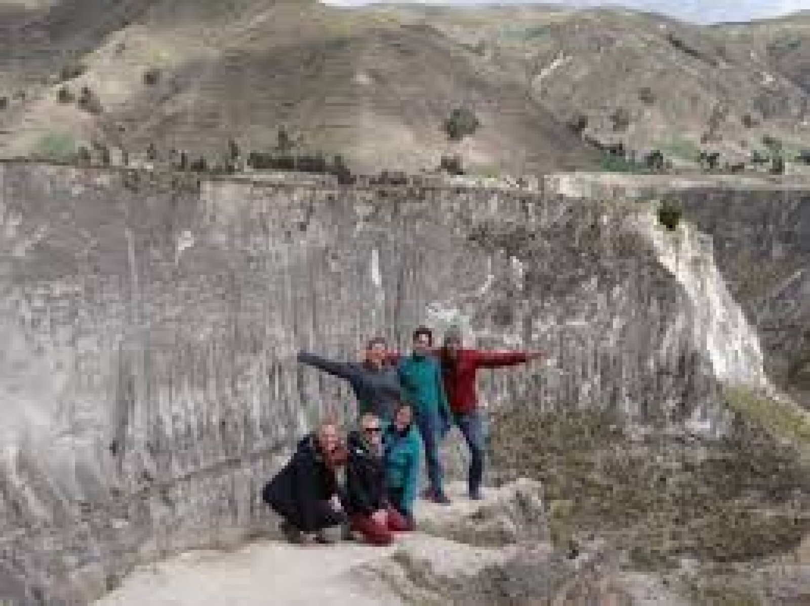 El Cañón del Río Toachi: paisajes dramáticos en la ruta hacia Quilotoa