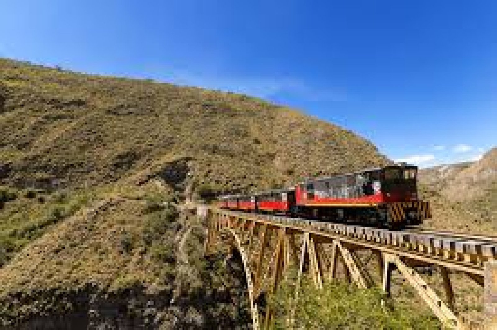 El Tren de la Libertad: Historia y Paisajes entre Ibarra y Salinas