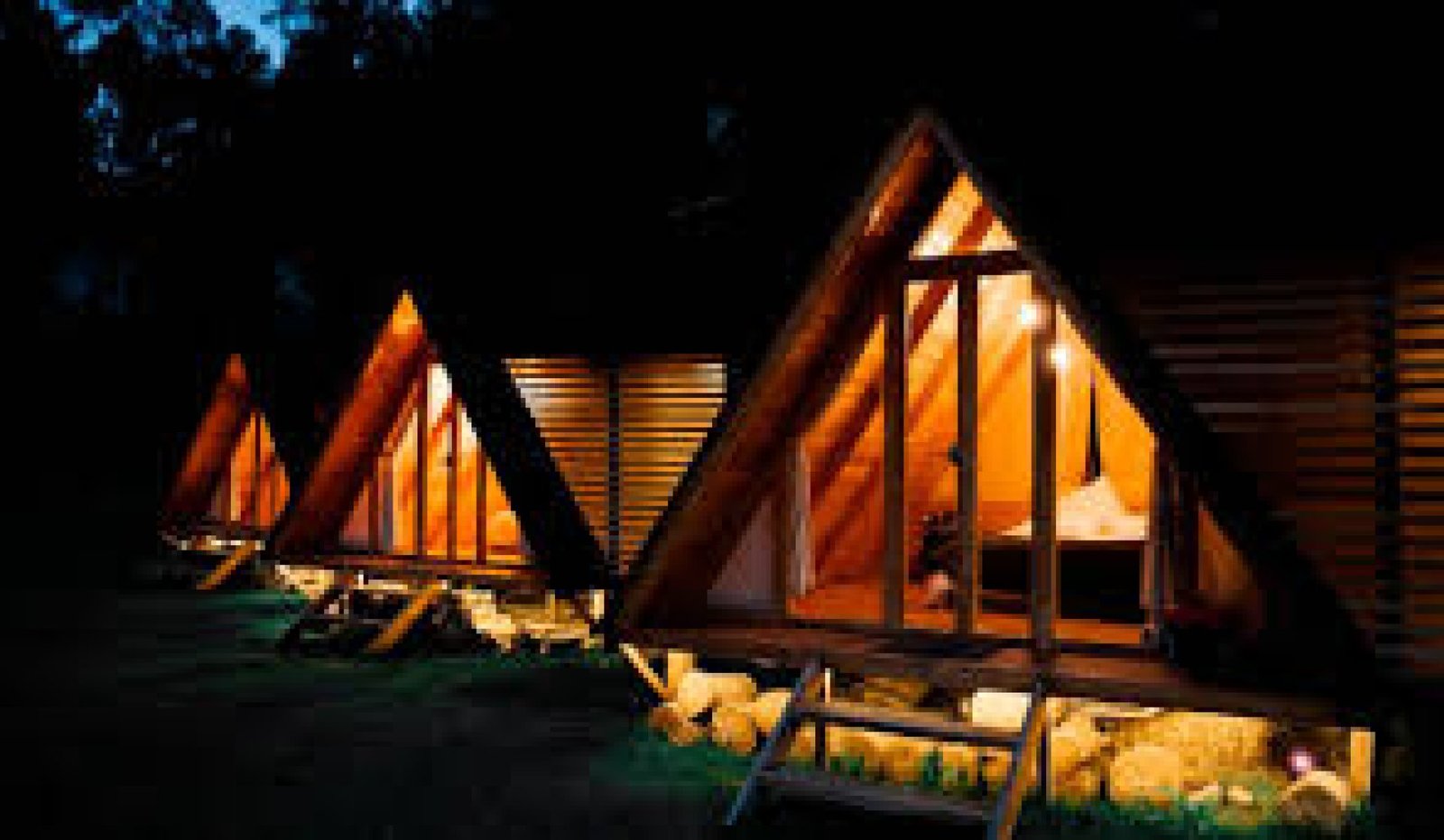 Glamping Experiences in the Ecuadorian Highlands and Amazon