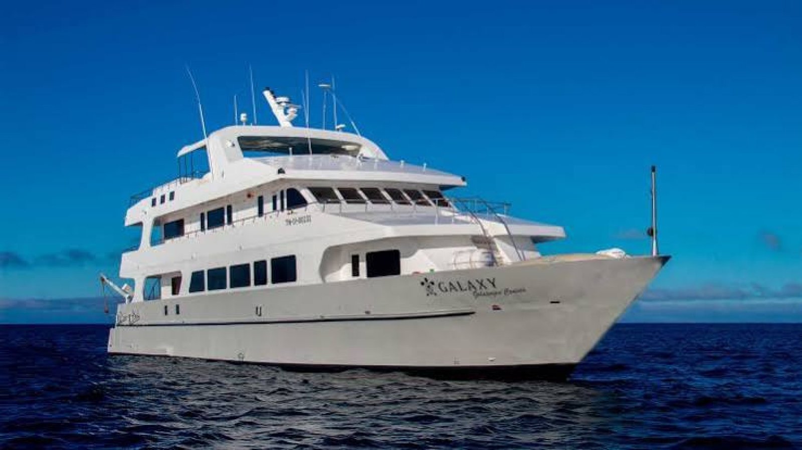 Galápagos Ferry Guide: Routes, Schedules, Prices & Tickets