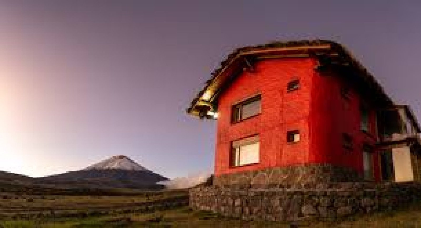 Hotel Tambopaxi Lodge: nature, adventure, and unique views of Cotopaxi Volcano