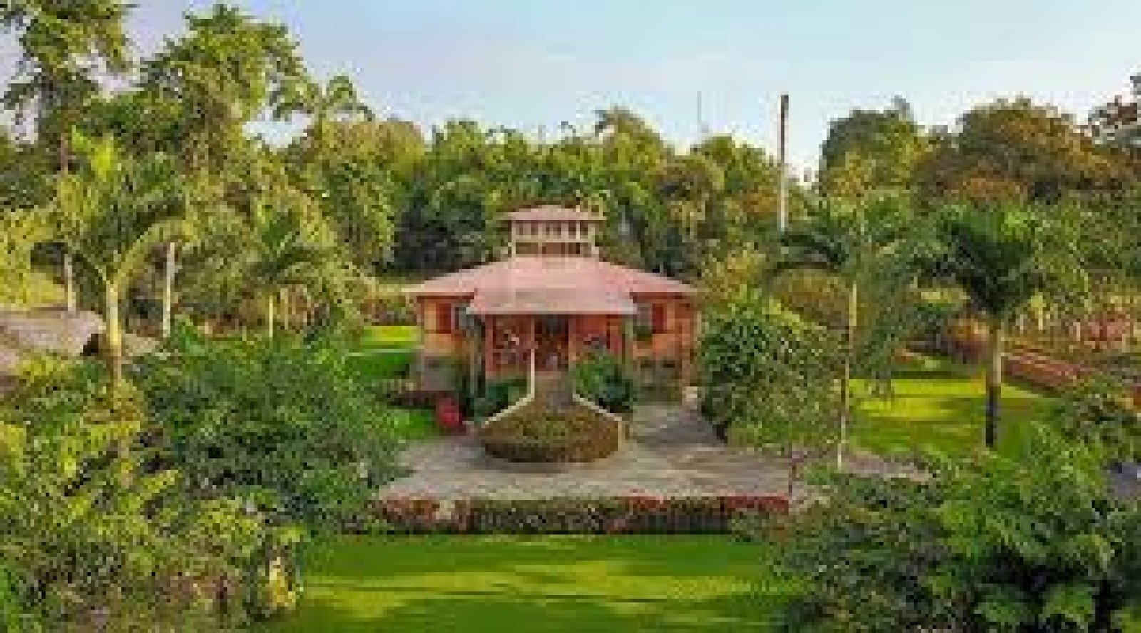 Hacienda La Danesa: Rural Luxury and Tradition on Ecuador’s Coast