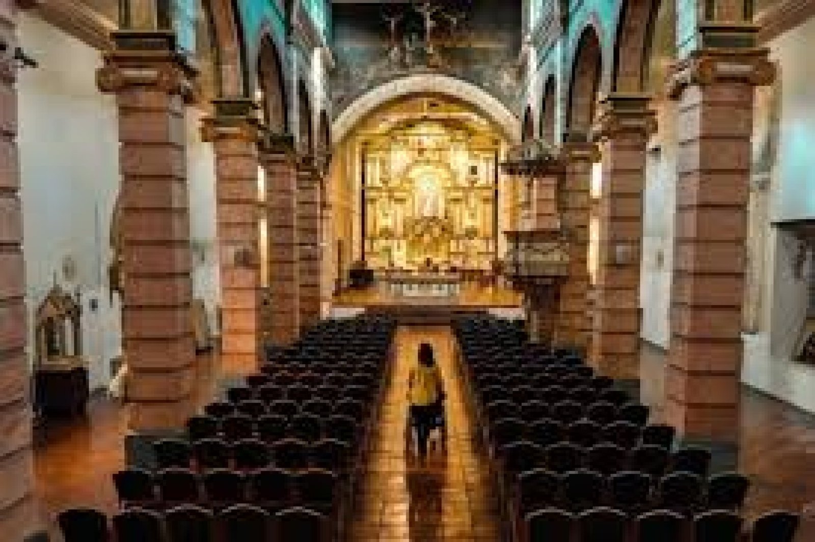 The Museum Route in Cuenca: A Journey Through Ecuadorian History and Art