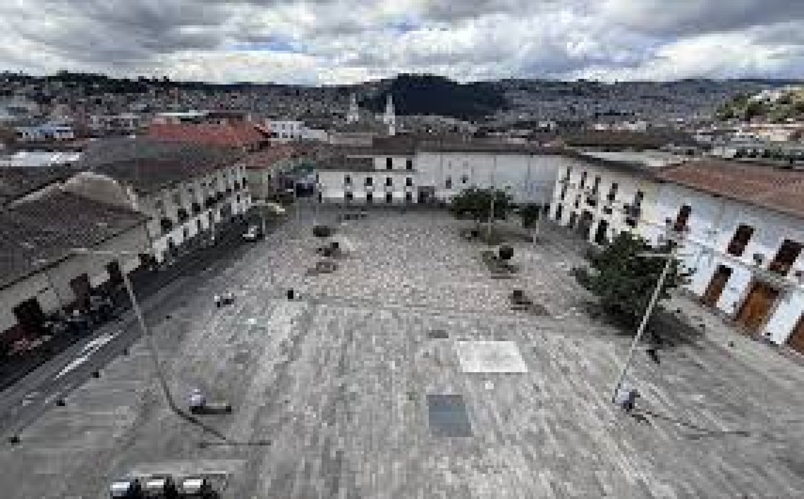 La Toma de la Plaza en Cuenca: Una Tradición de Identidad y Cultura