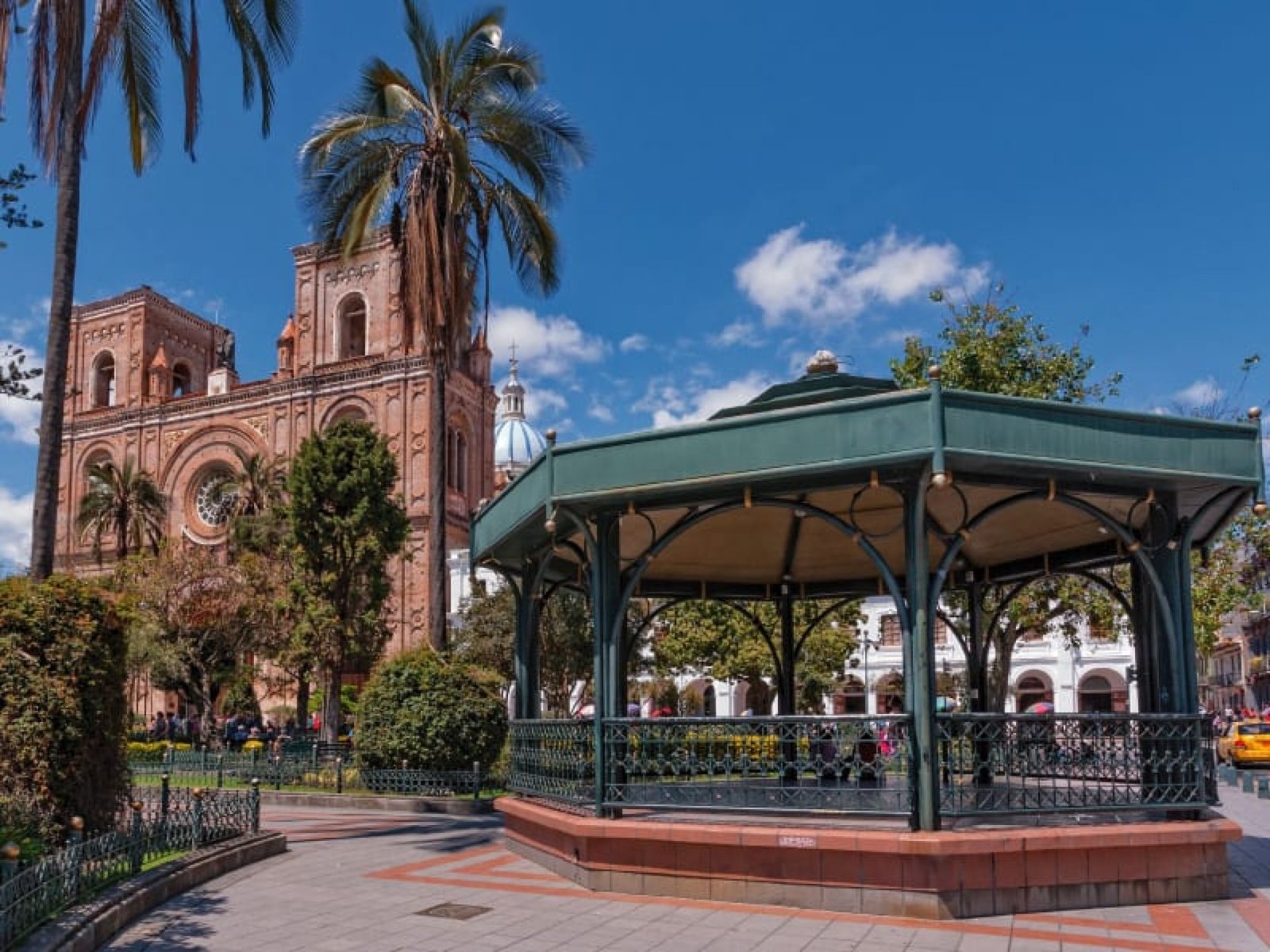 Lo que nadie te dice sobre viajar entre Quito, Baños y Cuenca