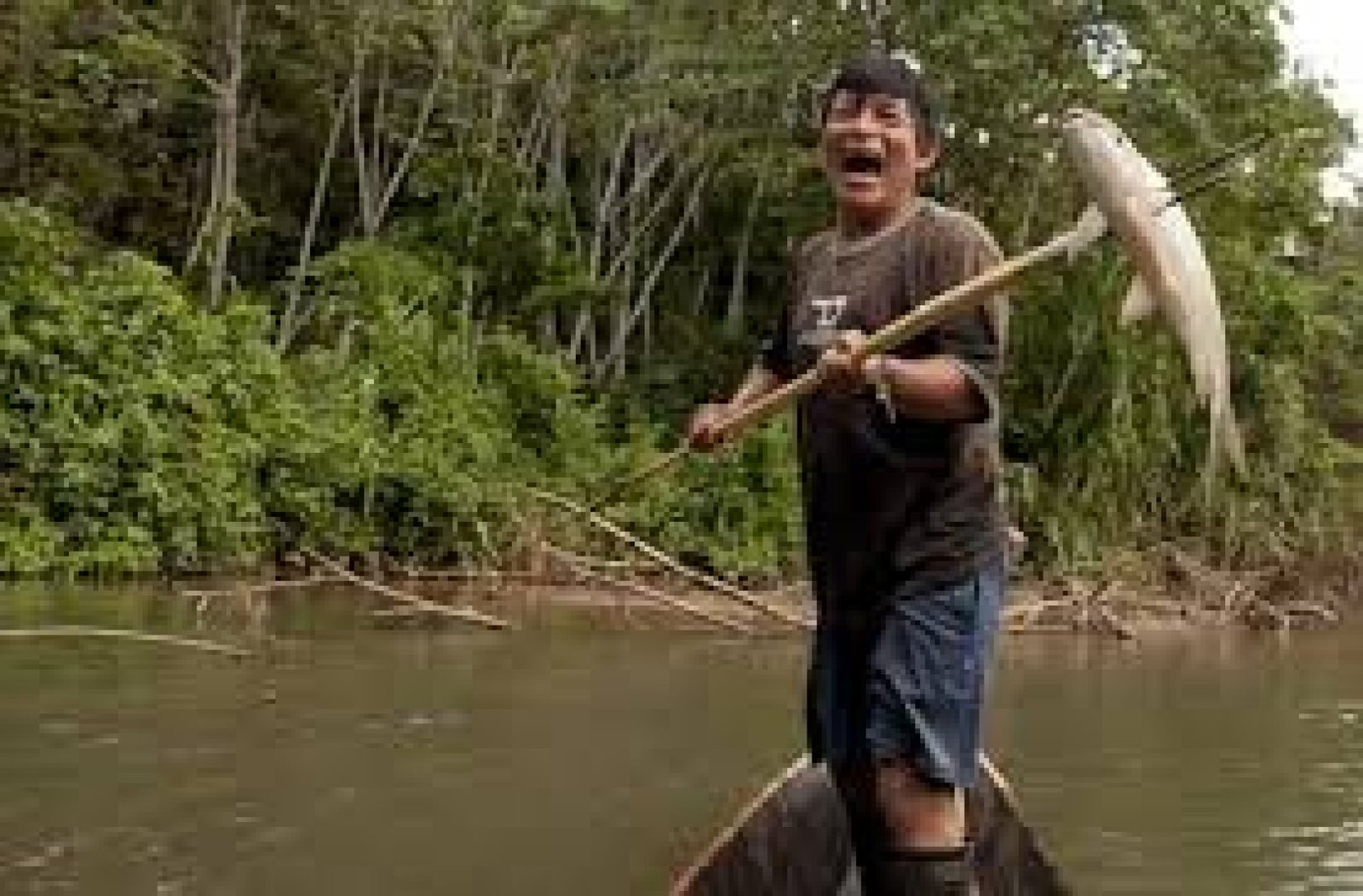 Traditional Fishing in the Ecuadorian Amazon: An Authentic Experience