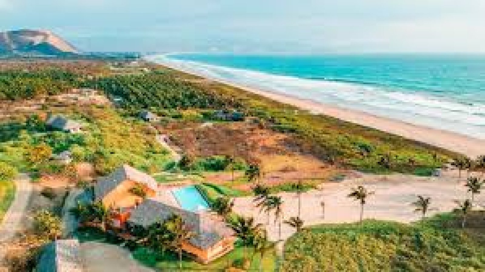 Playa de Puerto Cayo: atardeceres y tranquilidad en la costa de Manabí