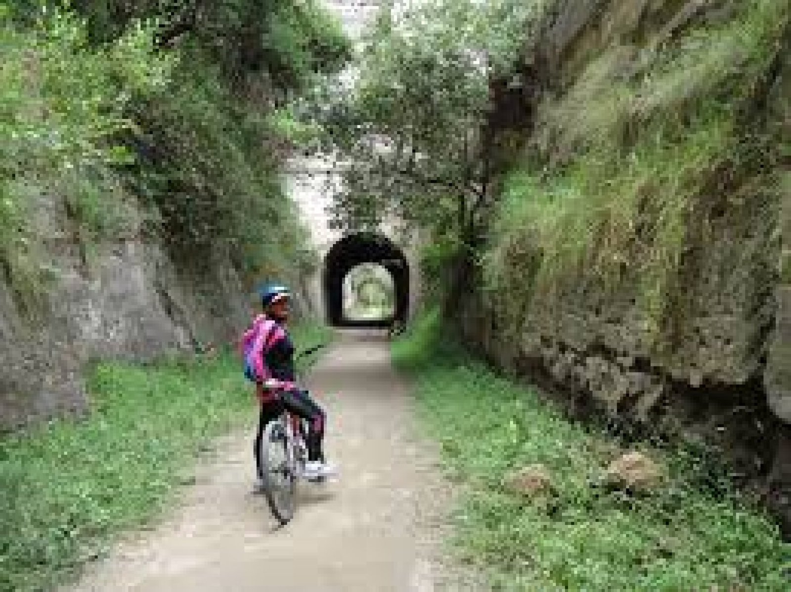 Biking Routes Through Rural Paths with Unique Landscapes in Ecuador