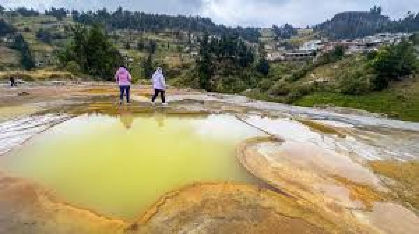 Salinas de Guaranda: History, Culture, and Andean Landscapes
