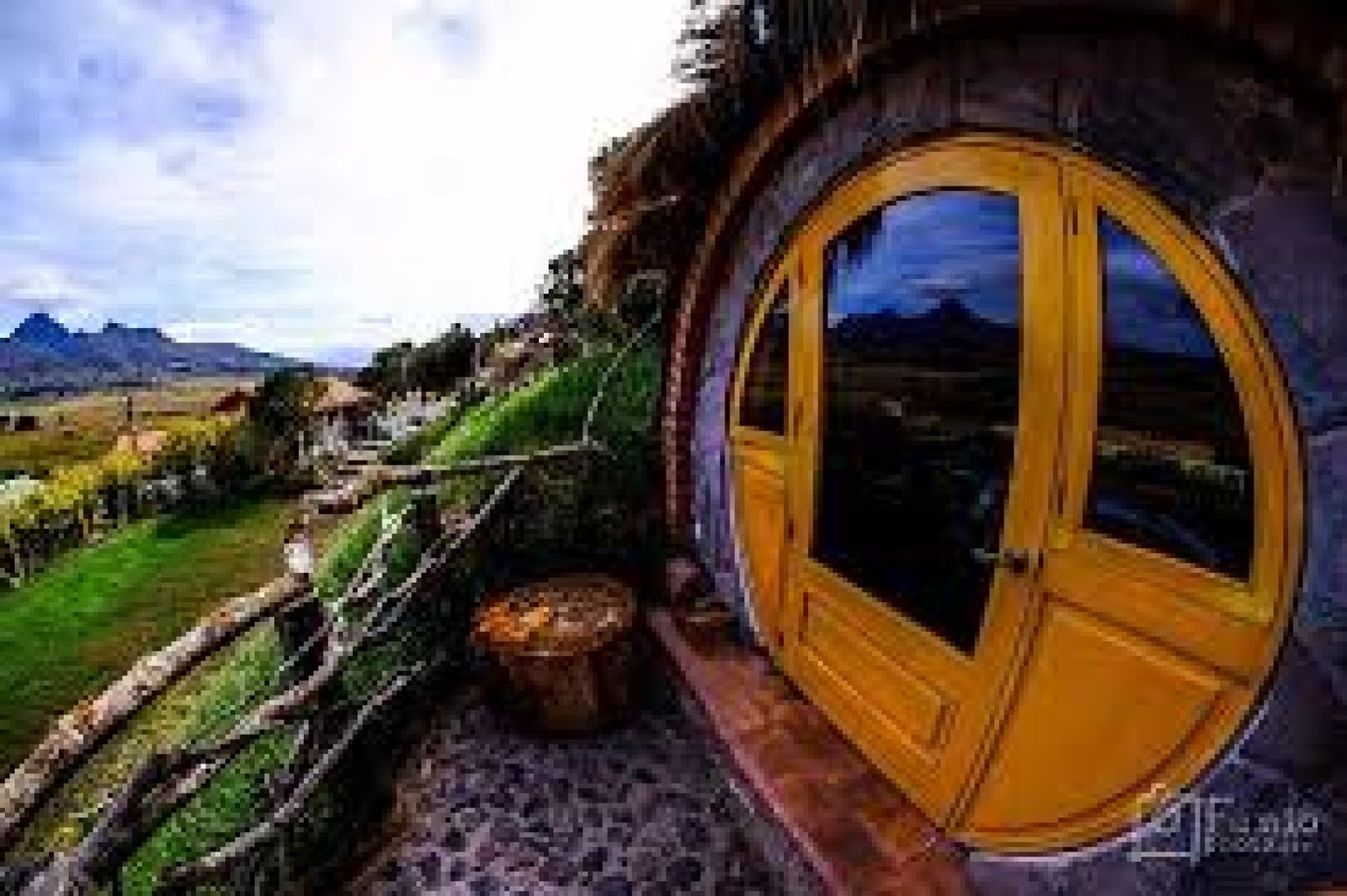Secret Garden Cotopaxi: immersive stays with volcano views and Andean culture