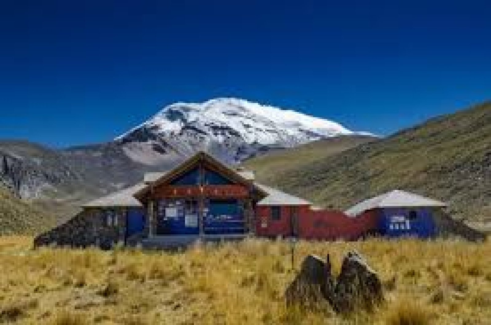 Turismo de aventura en montañas y volcanes menos conocidos de Ecuador