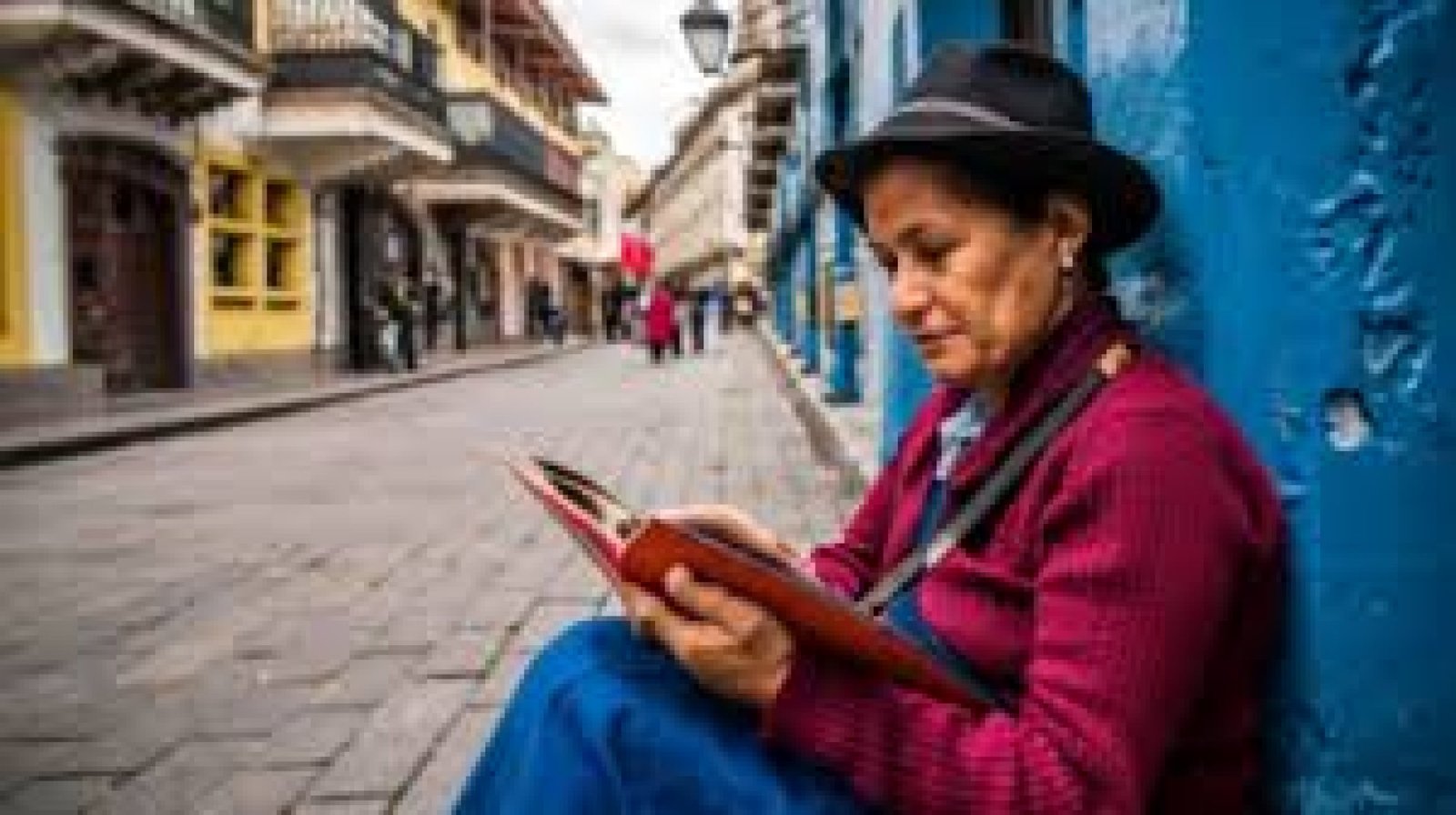 Literary Tourism in Ecuador: Exploring Local History and Storytelling