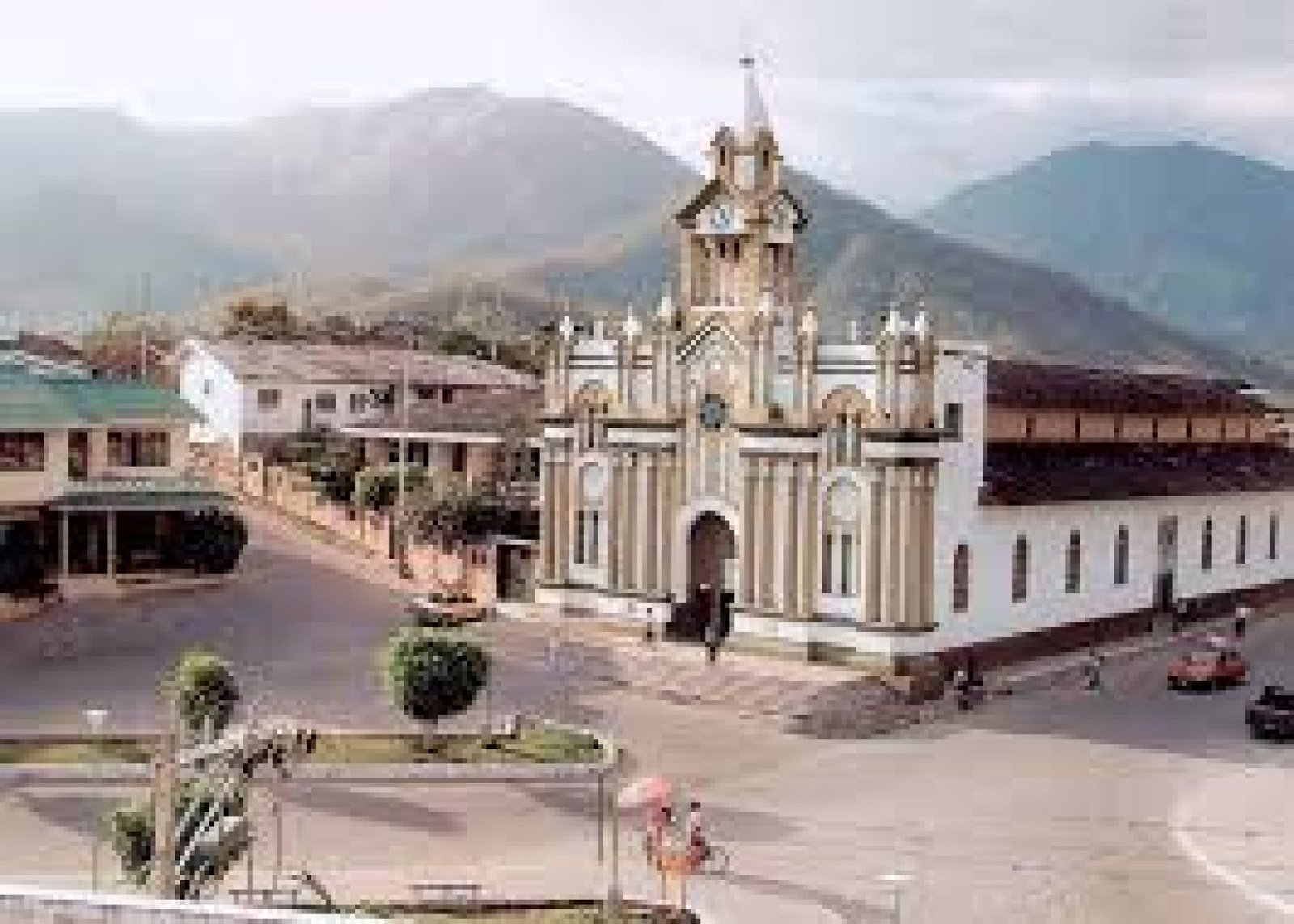 Macará: La Puerta de Entrada al Ecuador con Encanto Fronterizo