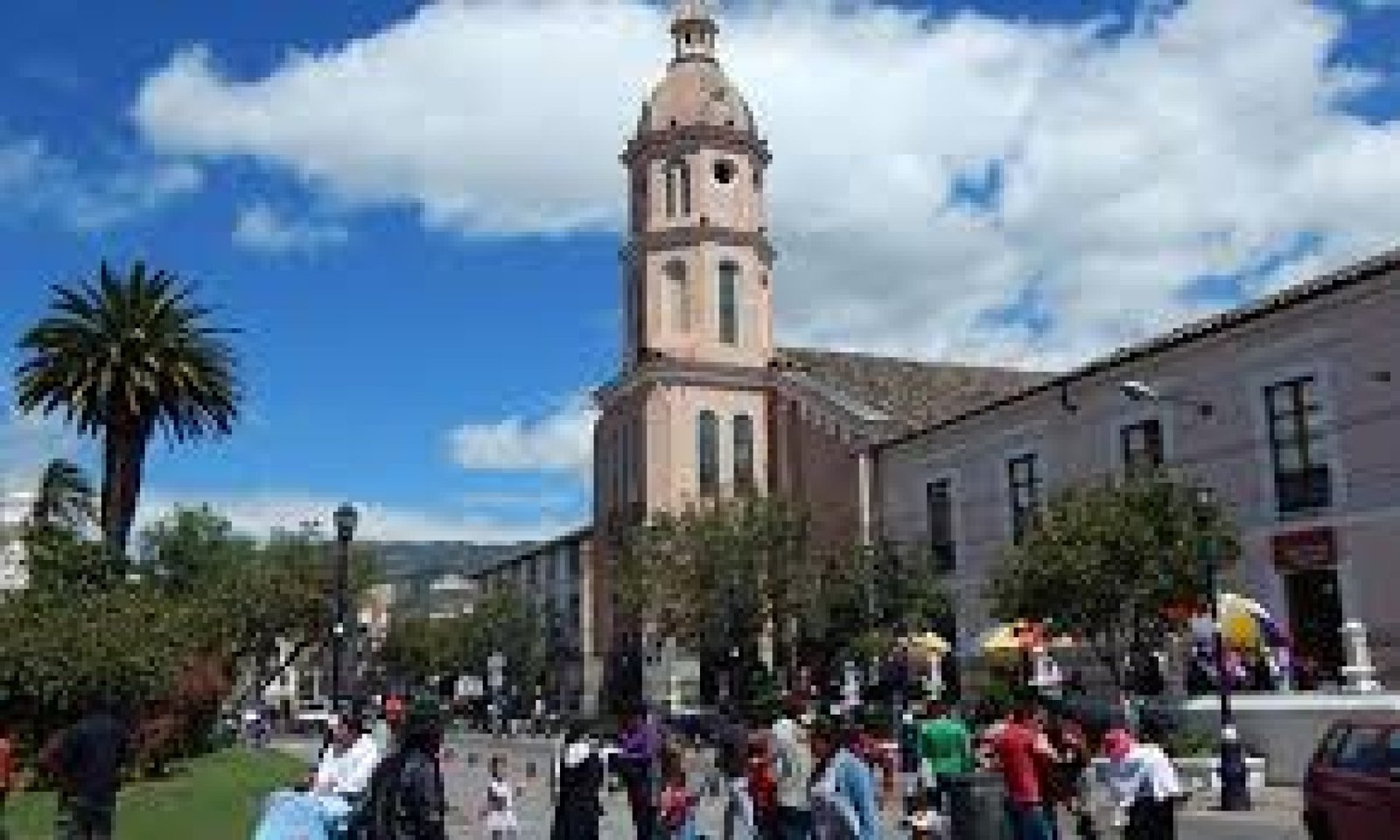 Cultura y Tradición en Otavalo: Un Encuentro con la Herencia Andina