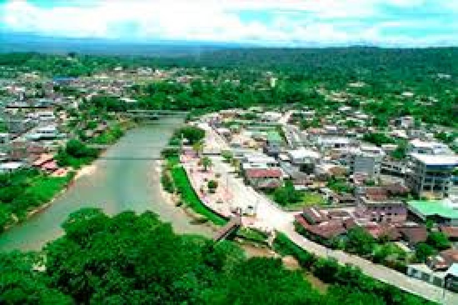 La Ciudad de Tena: Aventura y Naturaleza en el Corazón de la Amazonía