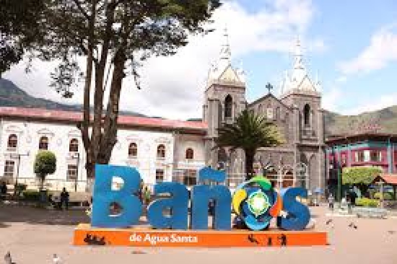 ¿Por Qué Ecuador y Baños de Agua Santa Deberían Estar en Tu Lista de Destinos?