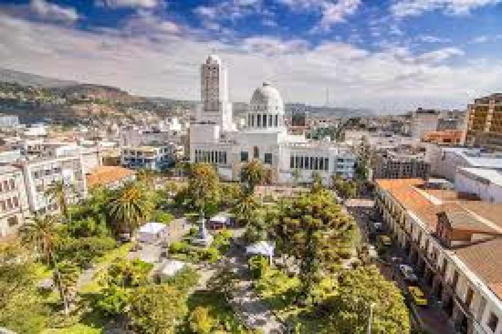Ambato: La Ciudad de las Flores, Frutas y Cultura Viva