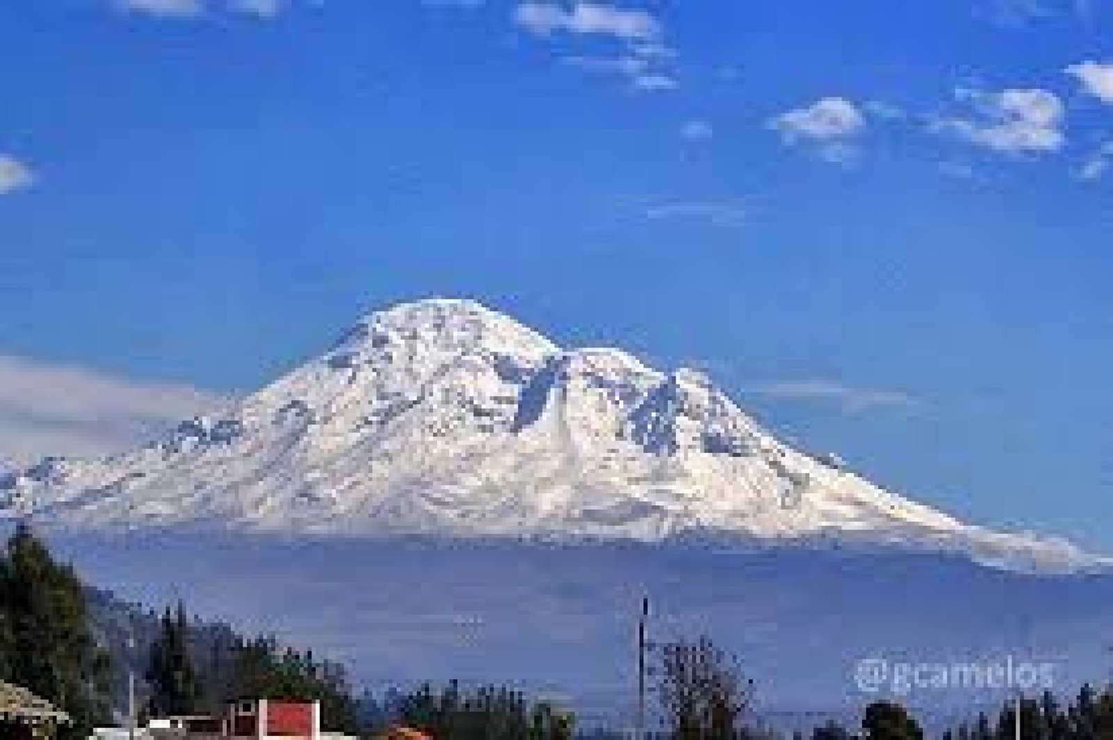 La Ruta del Hielo: Aventura y Tradición en las Nieves del Chimborazo