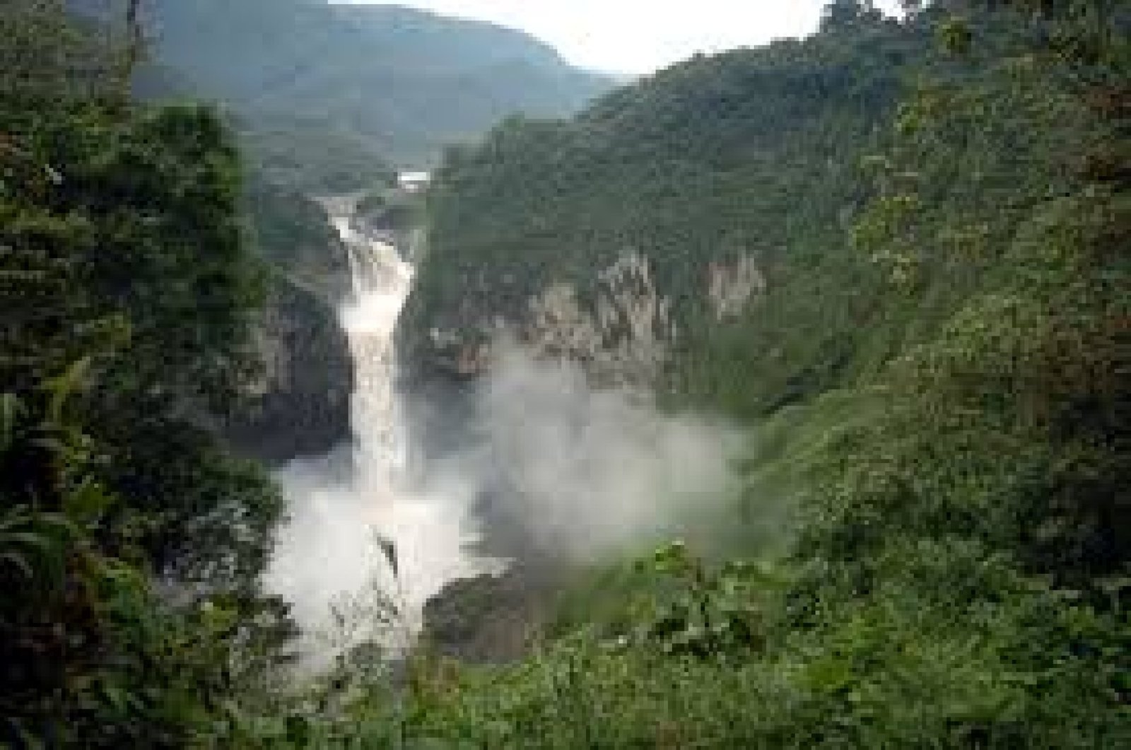 The Water Route: Nature, Hot Springs, and Wellness in Ecuador