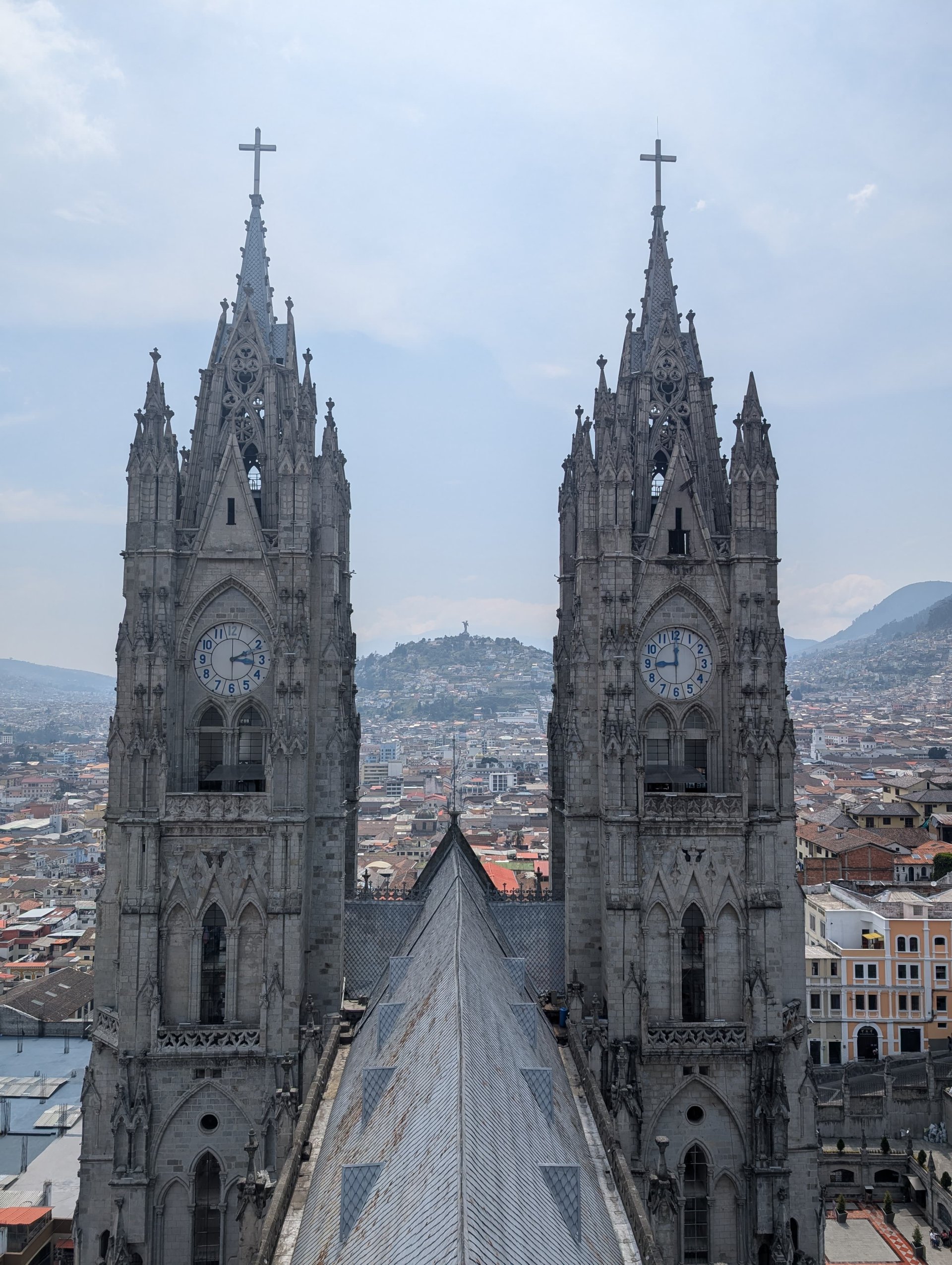 QUITO AND ITS SURROUNDINGS