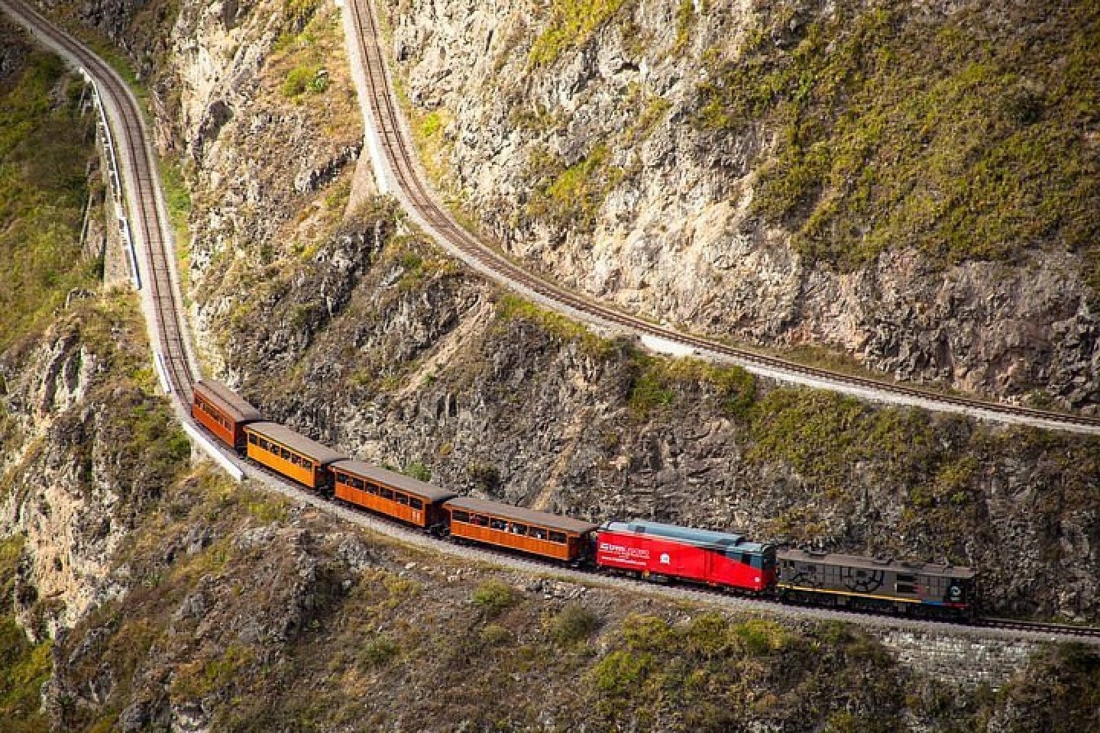 Best HD Pictures about  Welthaus Tren Erfahrung  with No AI Images