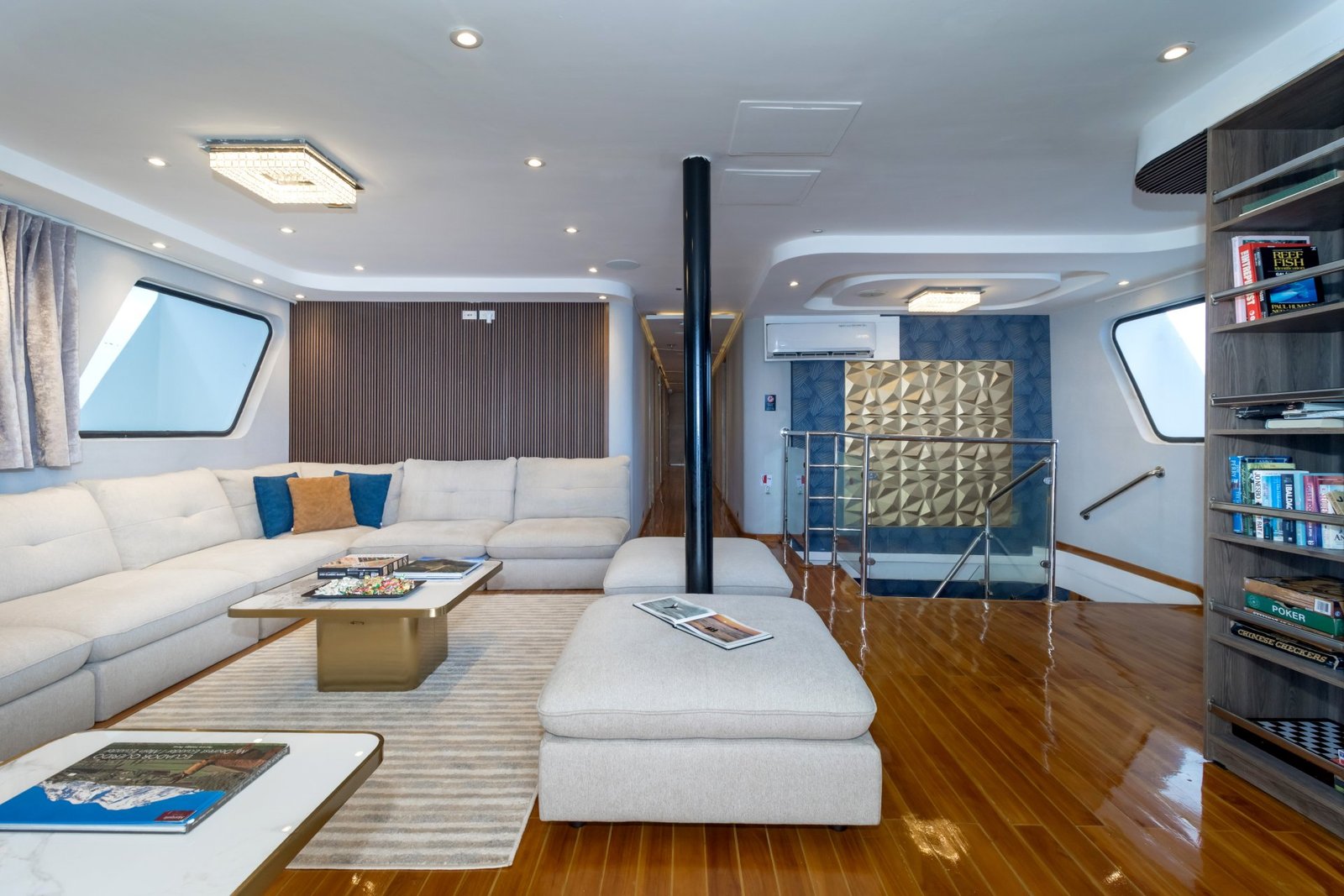 5 Day B - Galapagos Grand Queen Beatriz Cruise