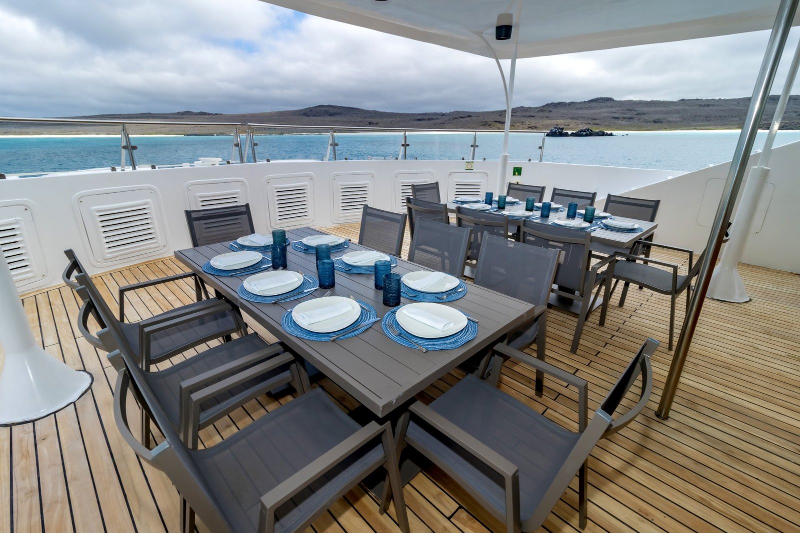 8 Day D -  Galapagos Grand Queen Beatriz Cruise