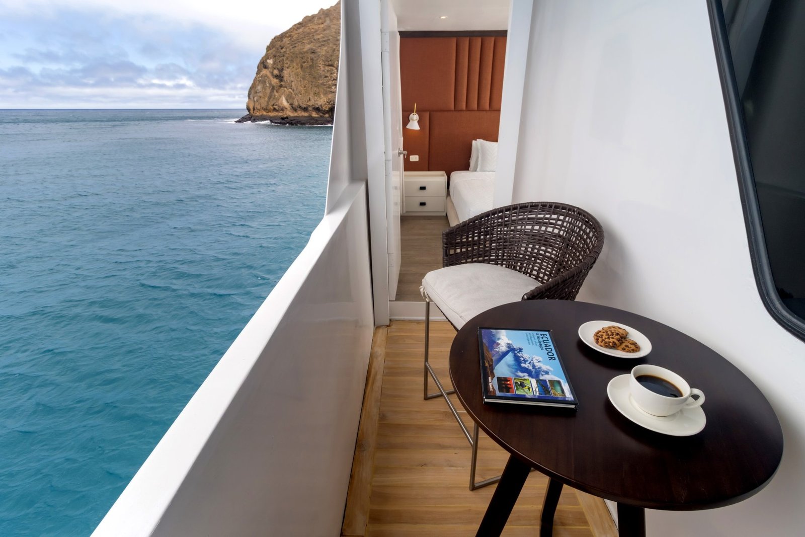 8 Day C - Galapagos Grand Queen Beatriz Cruise
