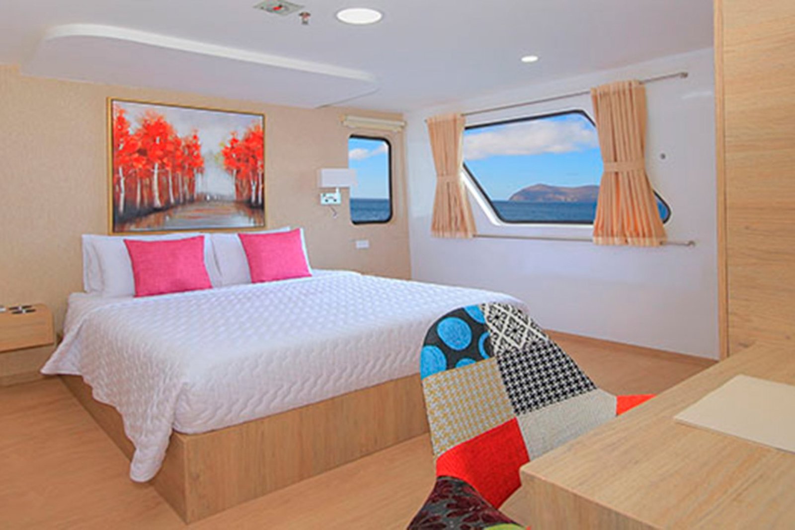 8 Day A - Galapagos Grand Queen Beatriz Cruise