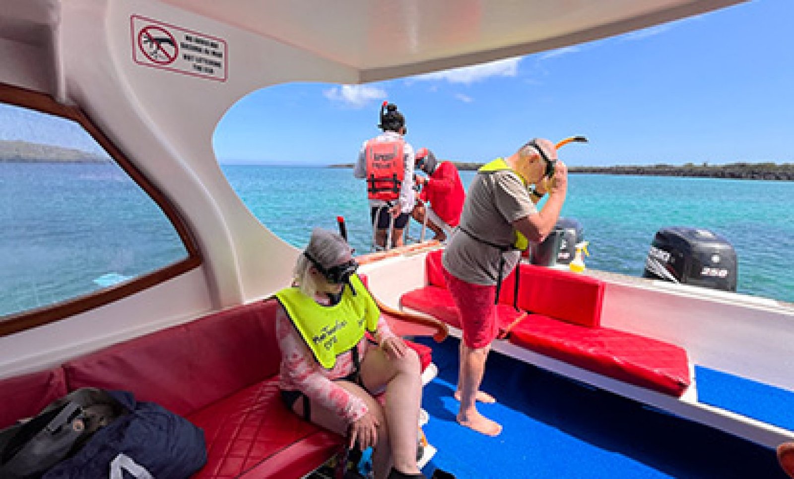 Tour Isla Lobos San Cristóbal – Senderismo, Lobos Marinos, Piqueros y Snorkeling
