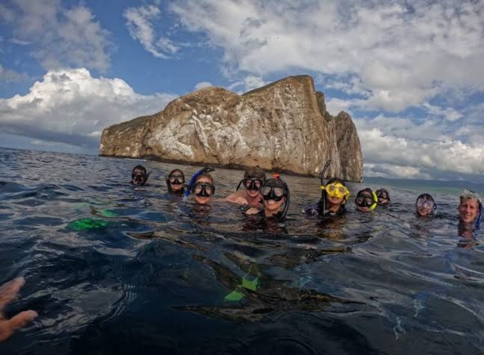 Tour Leon Dormido & Cerro Brujo – Snorkeling con Tiburones y Tortugas en San Cristóbal